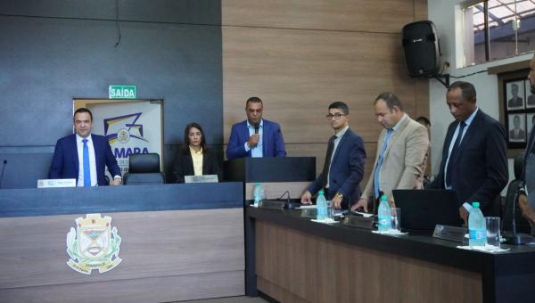 Câmara abre calendário de sessões de abril com homenagens e avanços na educação superior e cobrança por serviços na zona rural 
