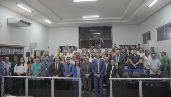 Câmara de Dianópolis aprova criação de zonas de APA em sessão marcada por debate ambiental e homenagens 