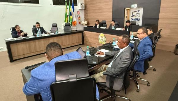 Câmara de Dianópolis aprova orçamento de R$ 161,6 milhões do Executivo para 2026, com R$ 2,9 milhões em emendas impositivas que reforçam saúde, educação e outras áreas essenciais
