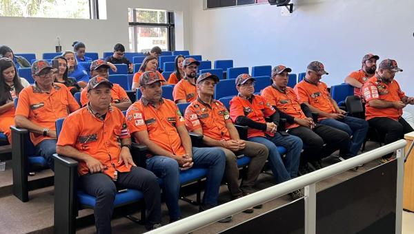 Câmara encerra calendário de sessões de abril com produtividade histórica e aprova pacote de ações para a população 