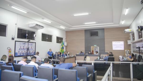 Câmara realiza sessão com foco em educação, infraestrutura e transparência na gestão pública
