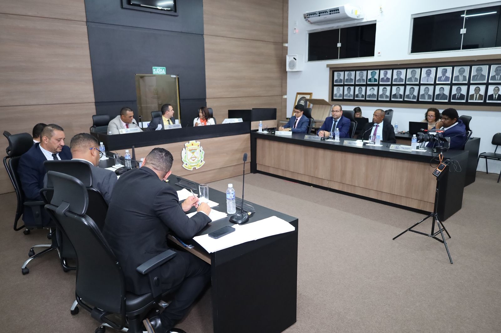 Vereadores aprovam prorrogação do Refis 2025 e cobram serviços de infraestrutura