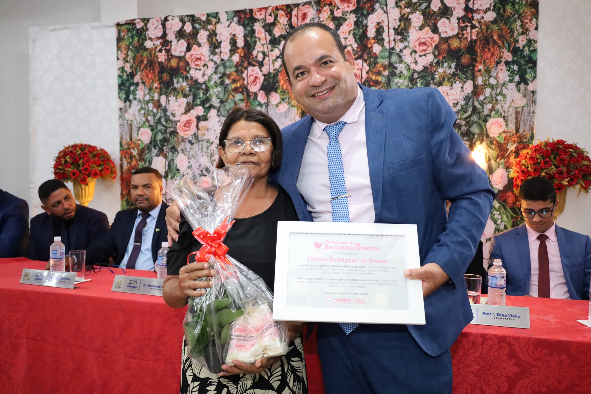 Câmara de Dianópolis celebra a força e a dedicação das mães em Sessão Solene