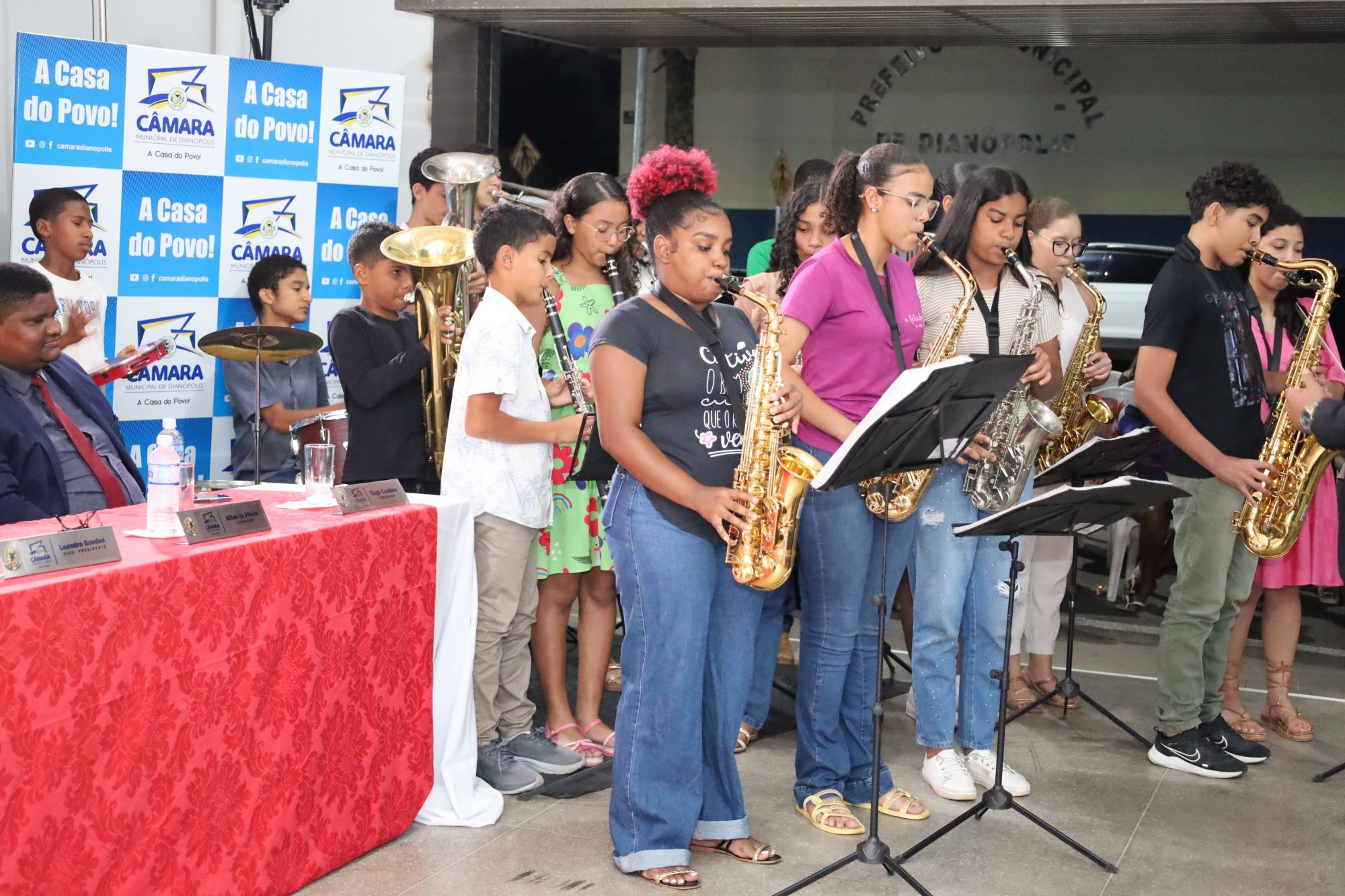 Câmara de Dianópolis celebra a força e a dedicação das mães em Sessão Solene