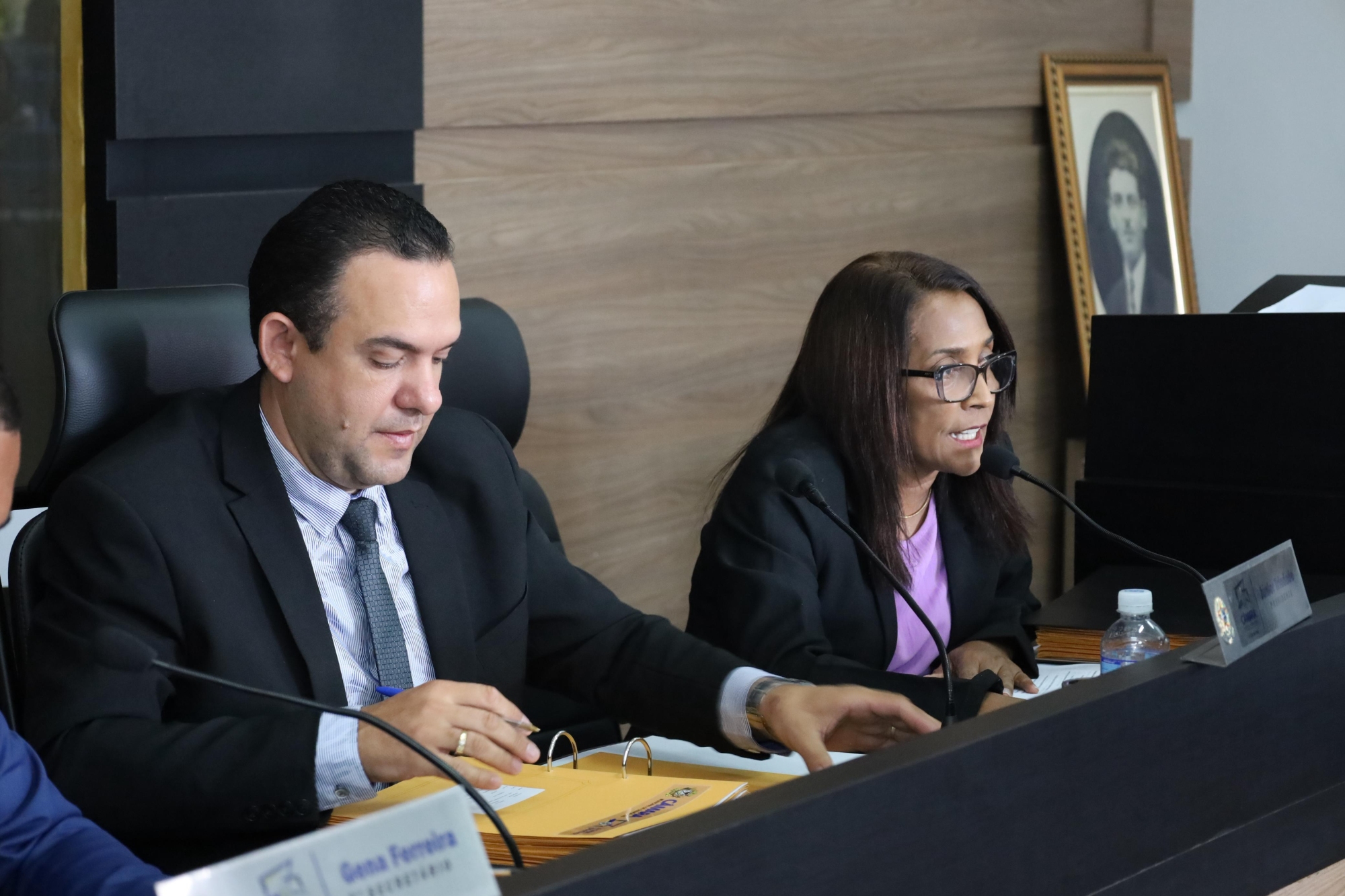 Câmara aprova pautas que garantem proteção a pessoa idosa e presta homenagens