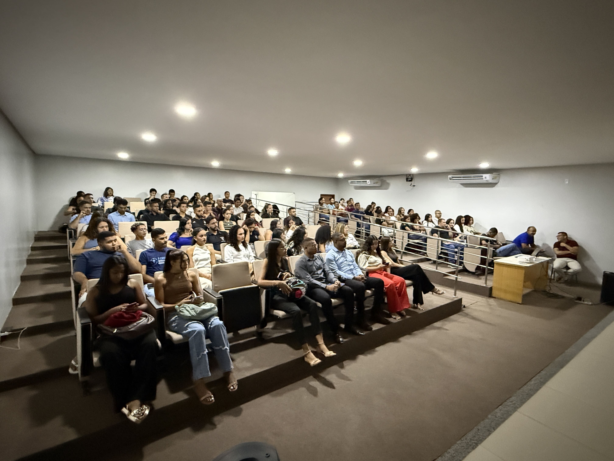 Audiência pública na Câmara de Dianópolis debate atualização da Lei Orgânica do Município
