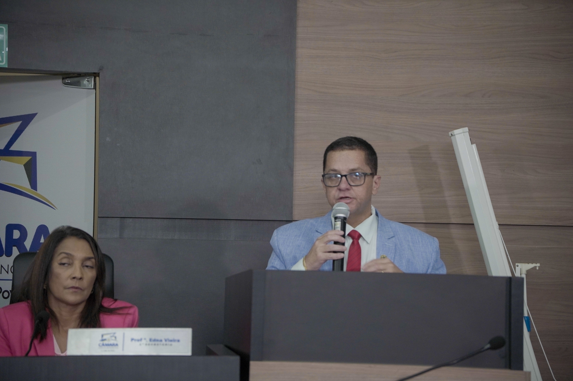 Câmara aprova indicações e moções em sessão voltada à educação e segurança urbana