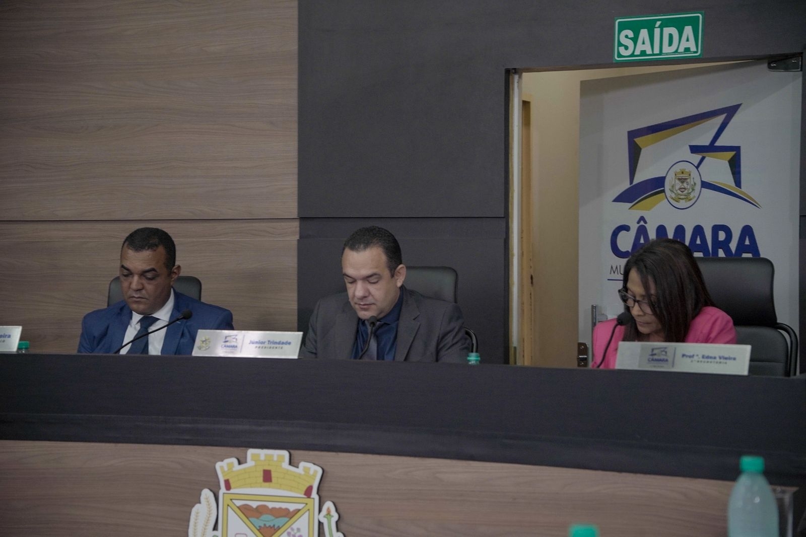 Câmara realiza Sessão Solene em homenagem aos professores da rede municipal
