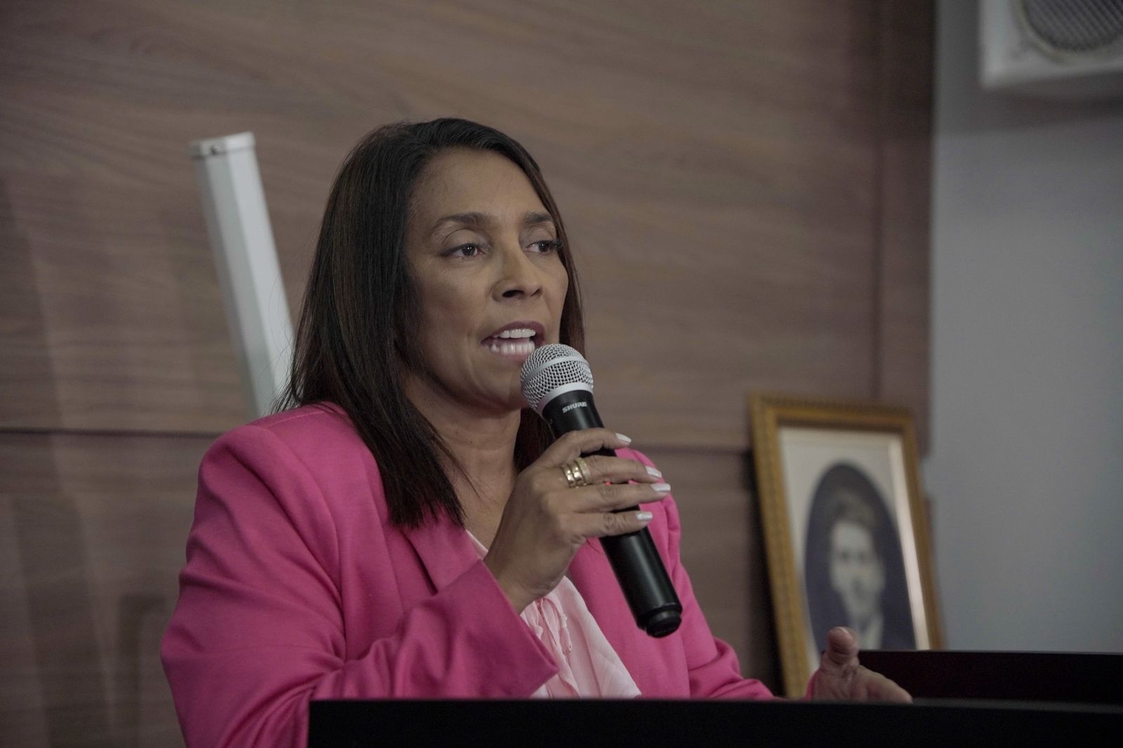 Câmara realiza Sessão Solene em homenagem aos professores da rede municipal
