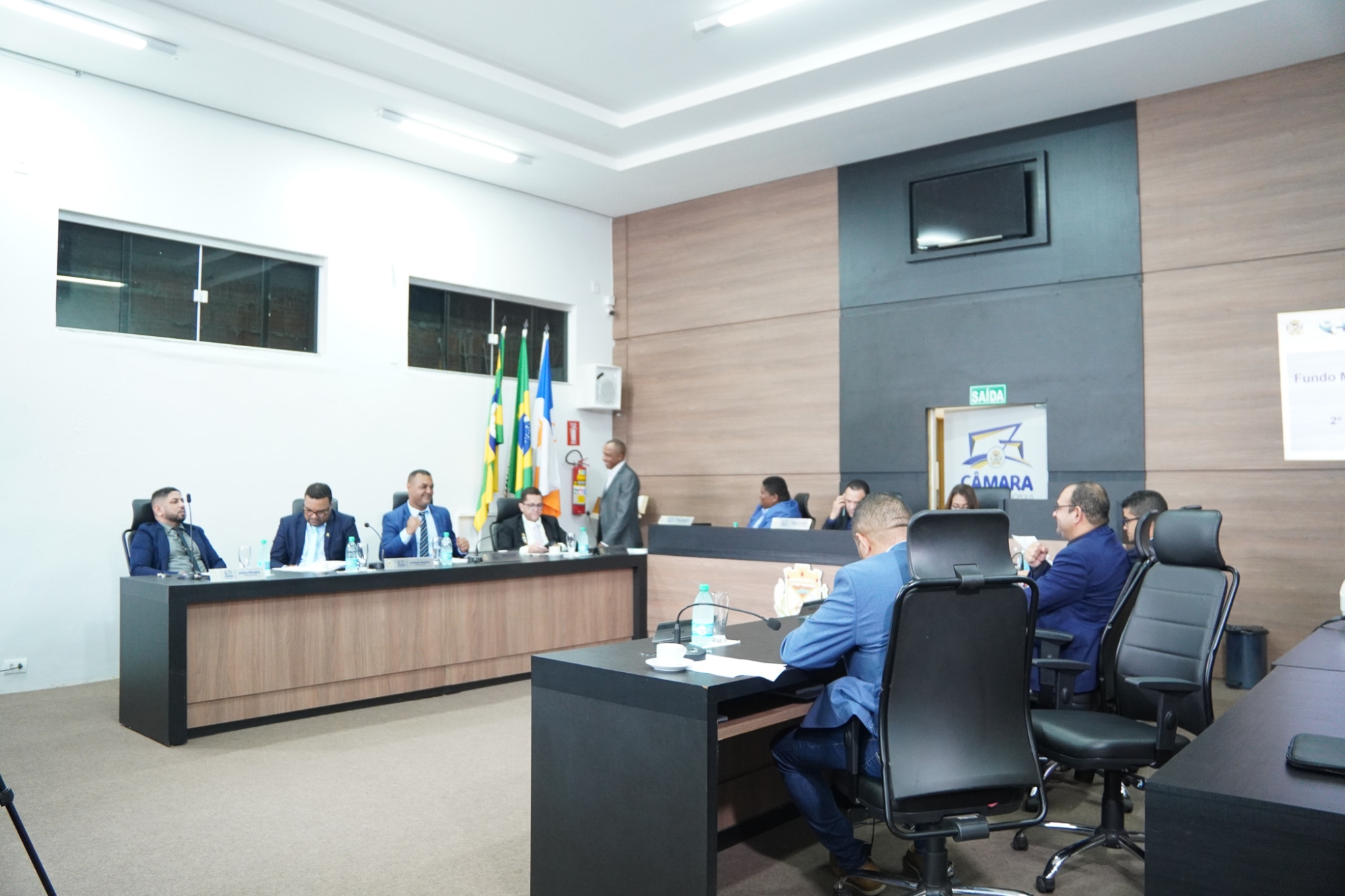 Câmara realiza sessão com foco em educação, infraestrutura e transparência na gestão pública
