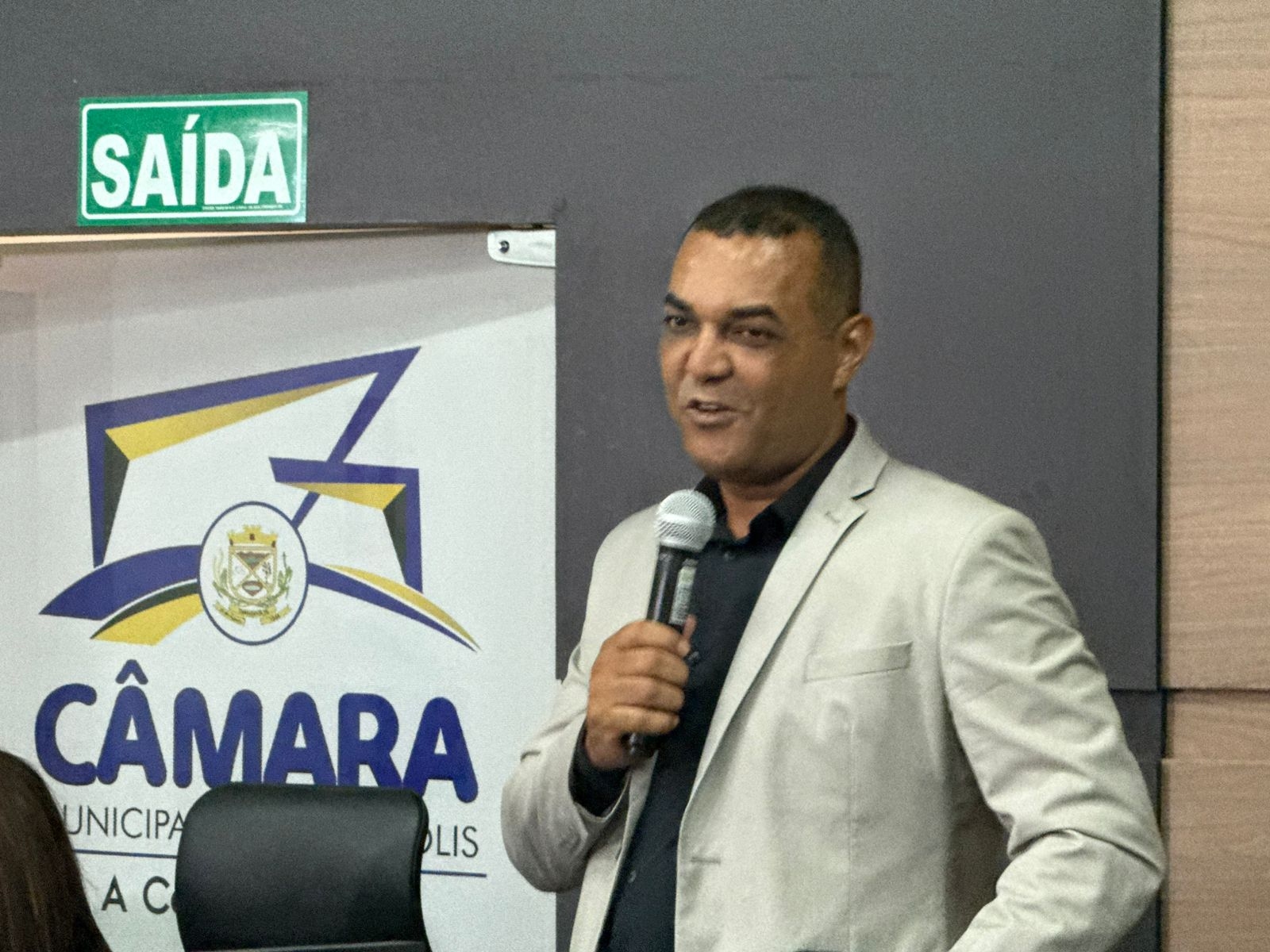 Câmara encerra sessões ordinárias de novembro com avanços em infraestrutura, homenagens e debates sobre projetos do Executivo
