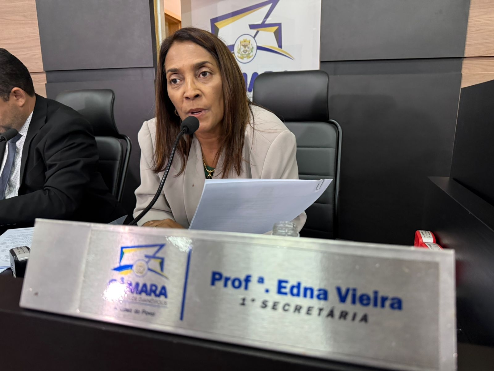 Câmara encerra sessões ordinárias de novembro com avanços em infraestrutura, homenagens e debates sobre projetos do Executivo
