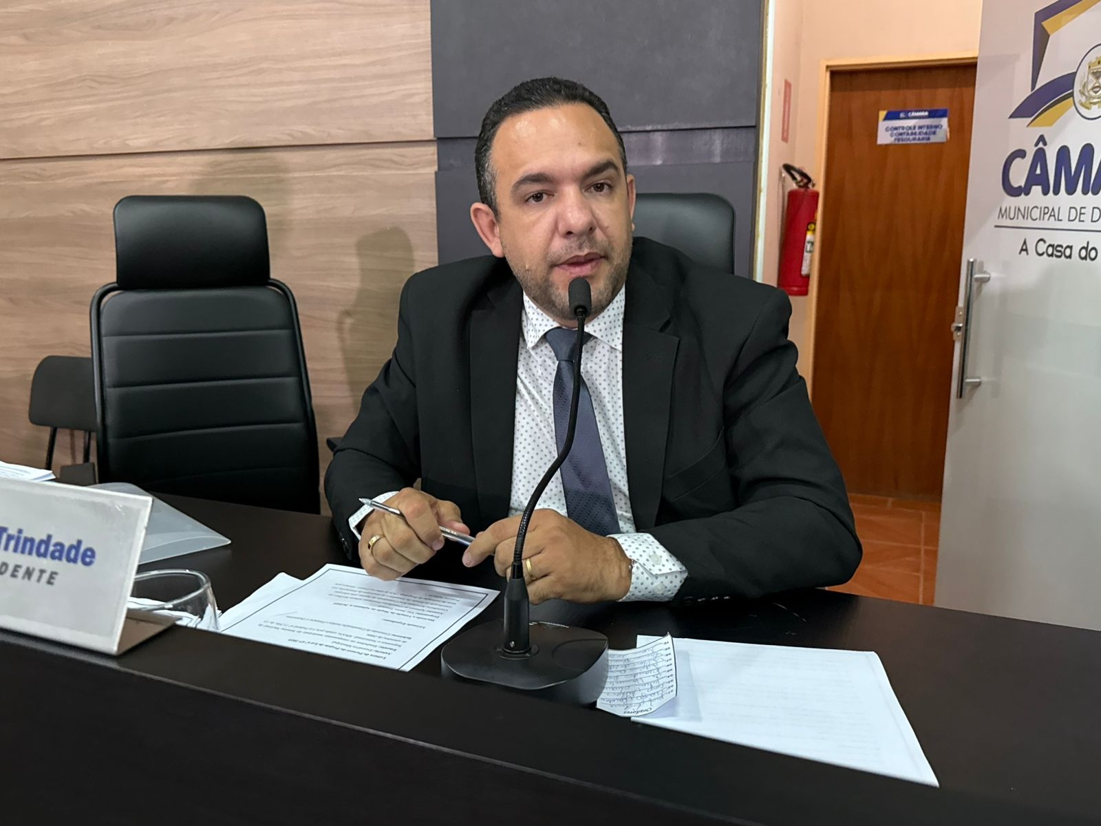 Câmara encerra sessões ordinárias de novembro com avanços em infraestrutura, homenagens e debates sobre projetos do Executivo
