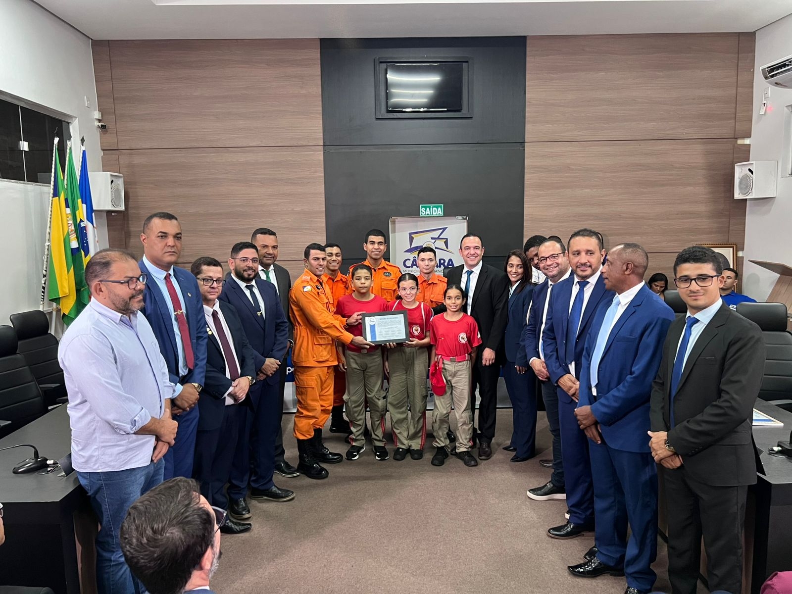 Câmara de Dianópolis realiza sessão solene com entrega de Moções de Aplausos para diversas personalidades
