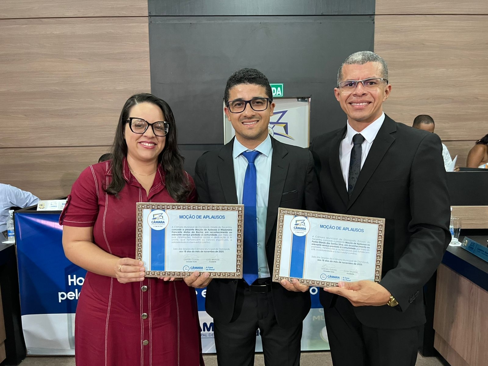 Câmara de Dianópolis realiza sessão solene com entrega de Moções de Aplausos para diversas personalidades
