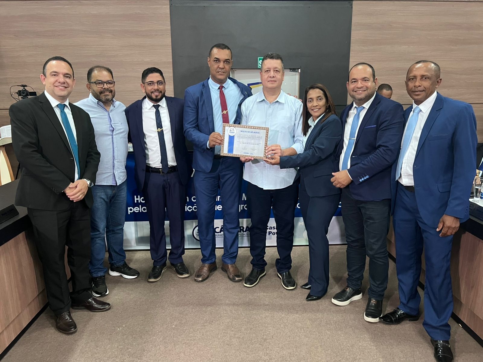 Câmara de Dianópolis realiza sessão solene com entrega de Moções de Aplausos para diversas personalidades
