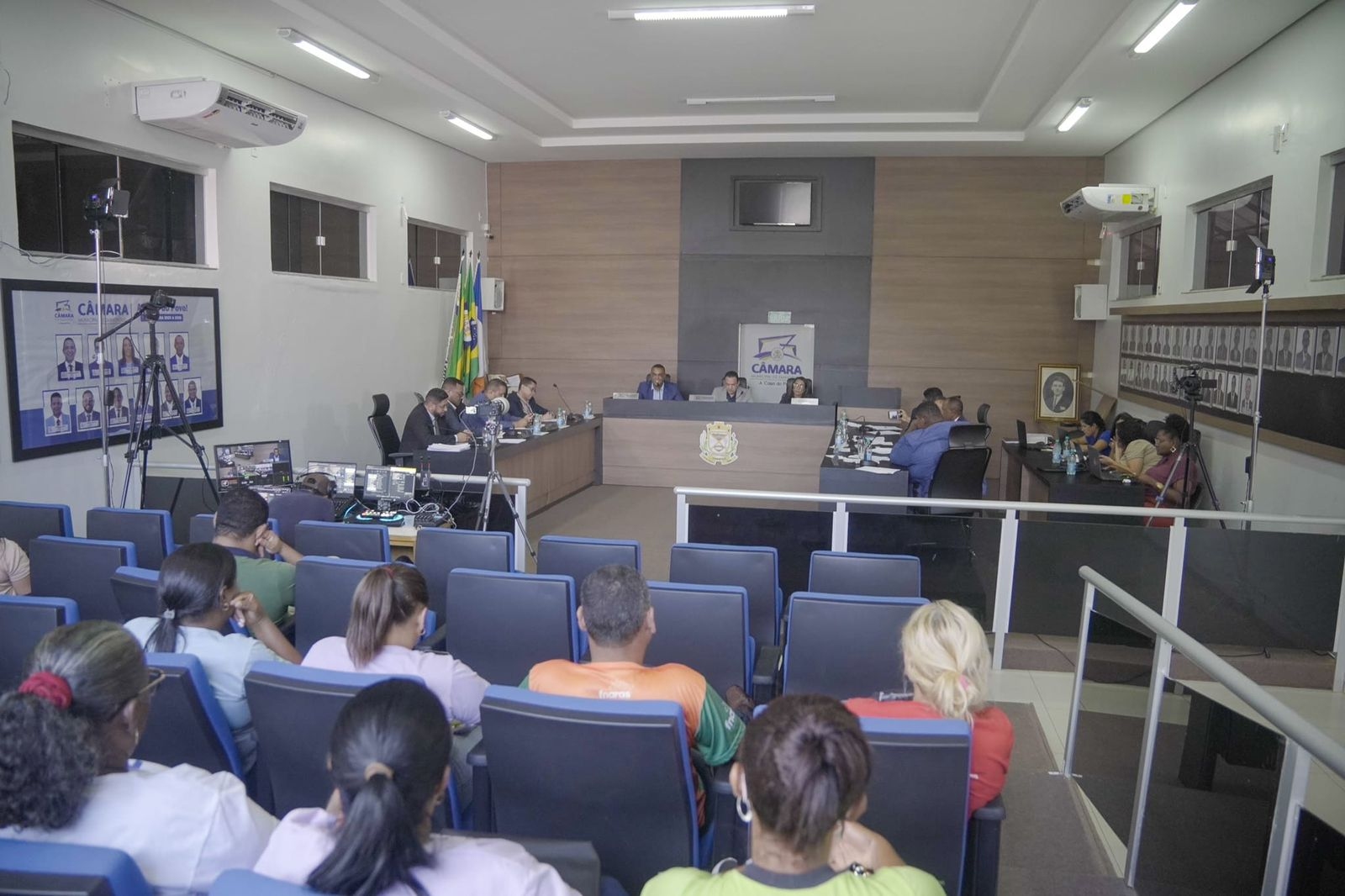 Sessão Ordinária: Vereadores aprovam melhorias urbanas e abrem espaço para reivindicações dos agentes comunitários de saude e endemias
