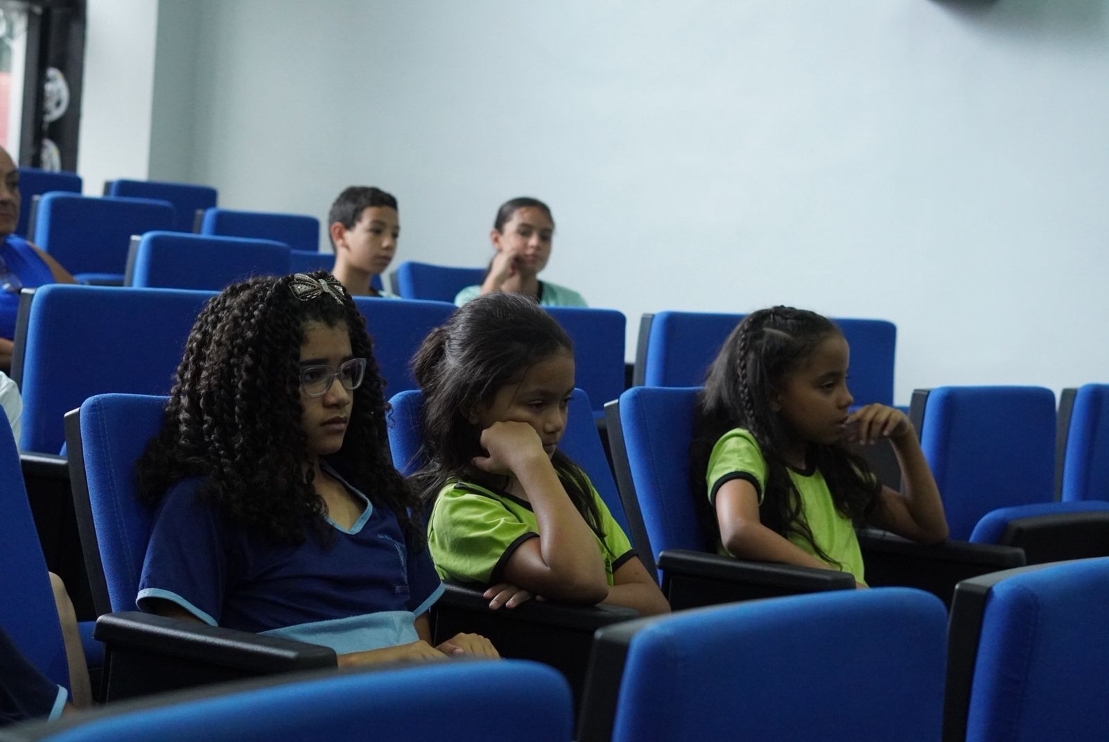 Câmara inicia calendário de sessões de dezembro com pautas decisivas para educação, inclusão e infraestrutura