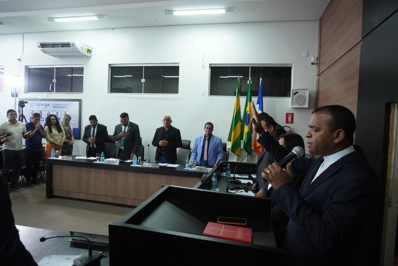 Ano Legislativo 2026 é oficialmente aberto em Dianópolis com mensagem de união entre os Poderes e anúncio de renúncia do prefeito
