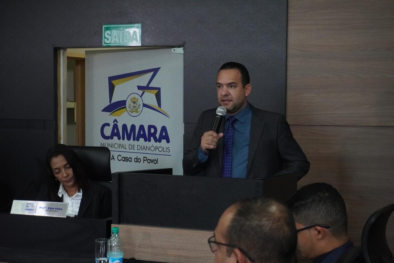 Ano Legislativo 2026 é oficialmente aberto em Dianópolis com mensagem de união entre os Poderes e anúncio de renúncia do prefeito
