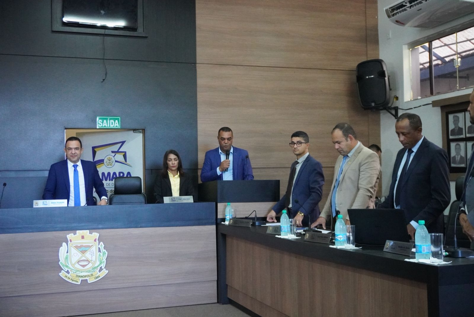 Câmara abre calendário de sessões de abril com homenagens e avanços na educação superior e cobrança por serviços na zona rural 
