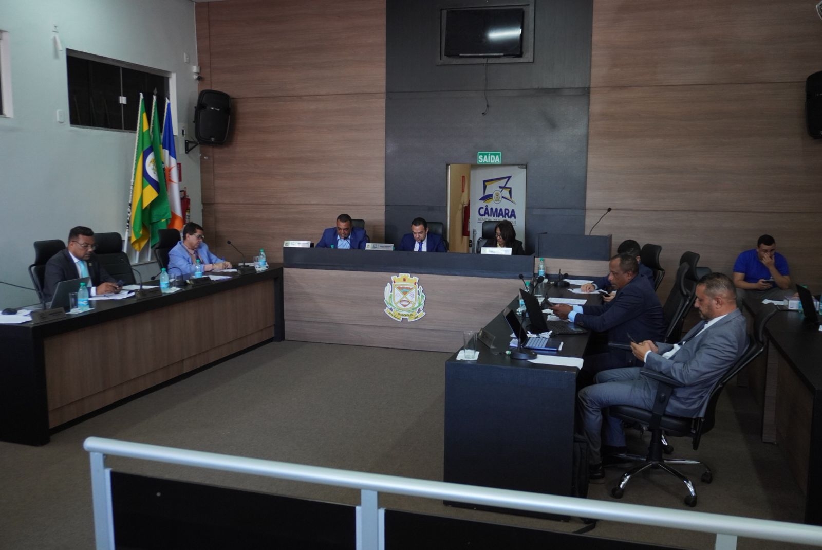 Câmara de Dianópolis debate projetos estruturantes e aprova demandas urgentes da população em sessão desta segunda 
