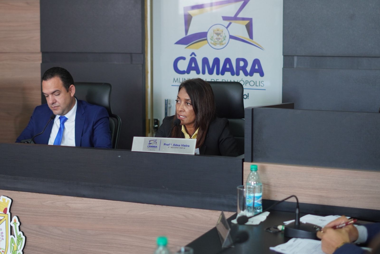 Câmara de Dianópolis debate projetos estruturantes e aprova demandas urgentes da população em sessão desta segunda 
