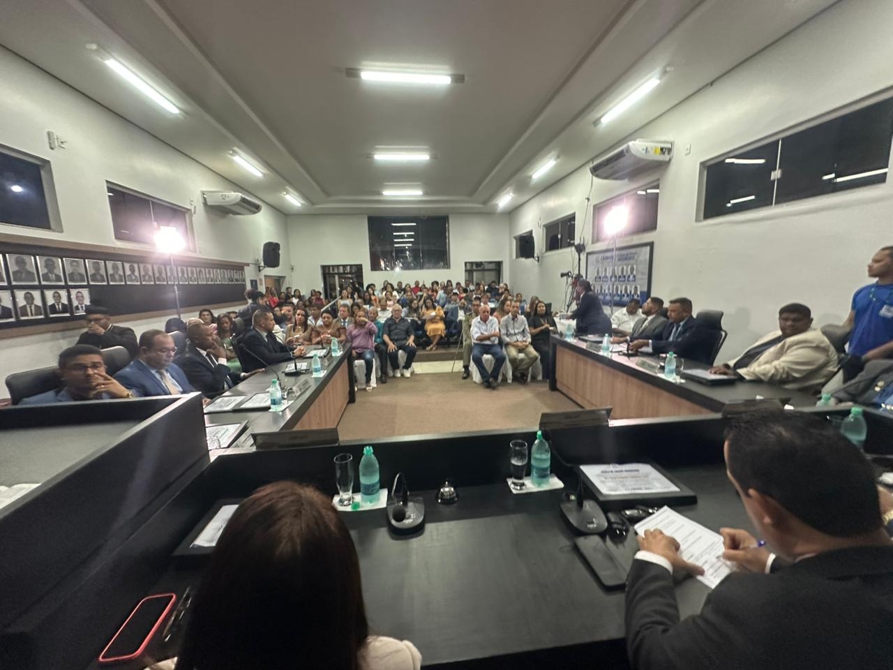 Câmara de Dianópolis realiza noite histórica com entrega de títulos de cidadão honorário e reúne grandes nomes em sessão solene
