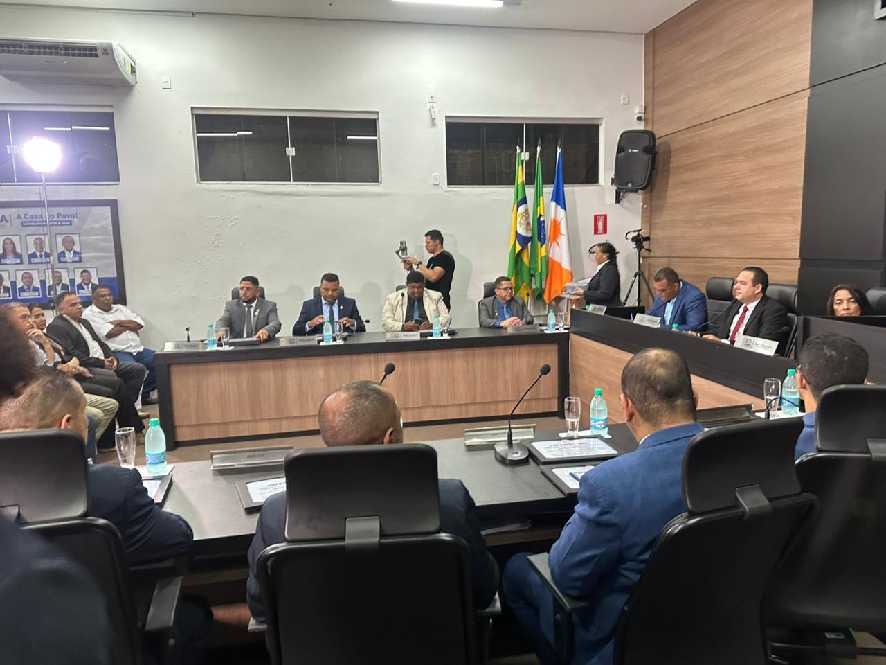 Câmara de Dianópolis realiza noite histórica com entrega de títulos de cidadão honorário e reúne grandes nomes em sessão solene
