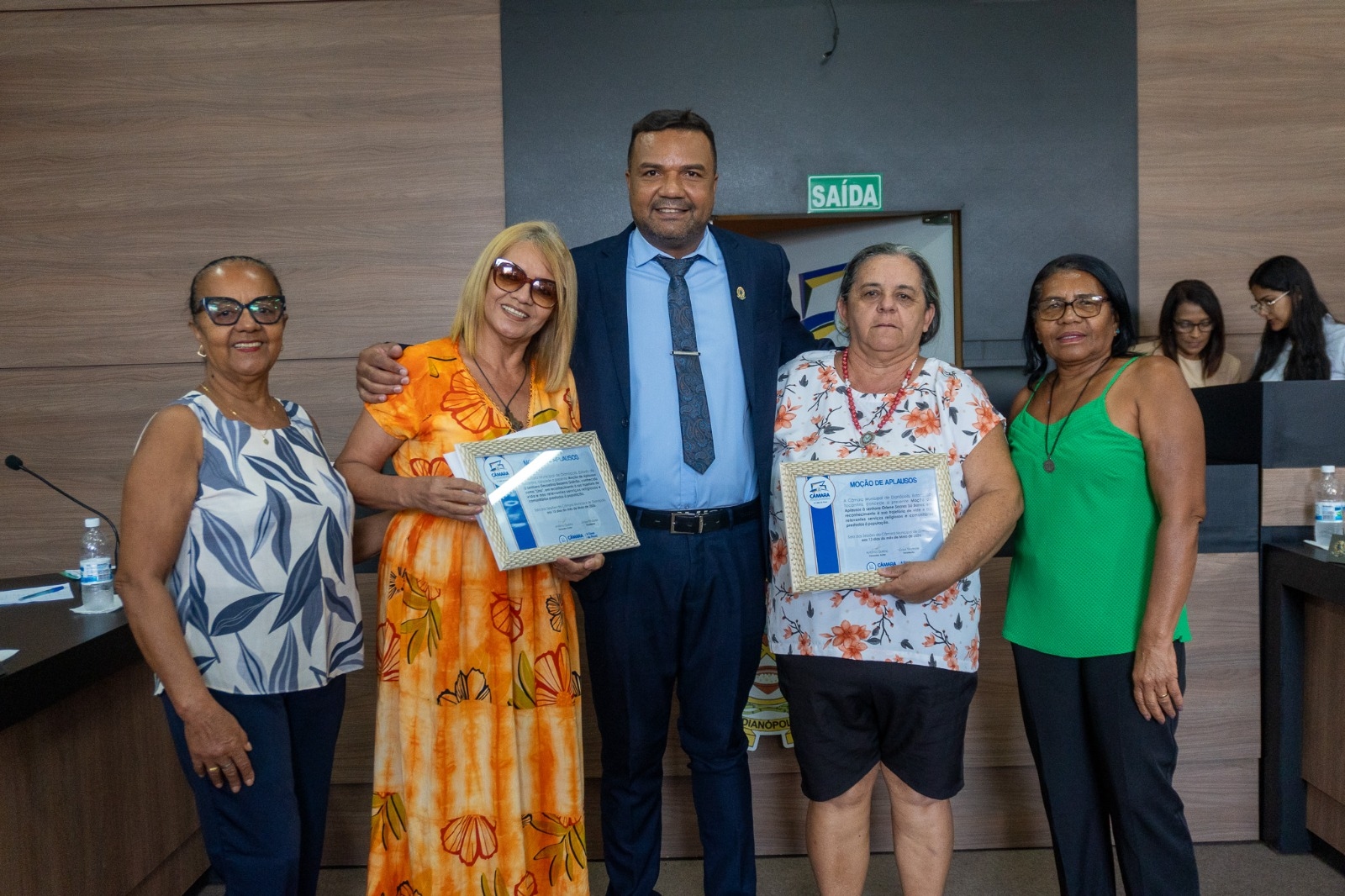 Câmara de Dianópolis aprova moções de aplausos e avança na análise de projetos sociais e administrativos
Câmara de Dianópolis aprova moções de aplausos e avança na análise de projetos sociais e administrativos