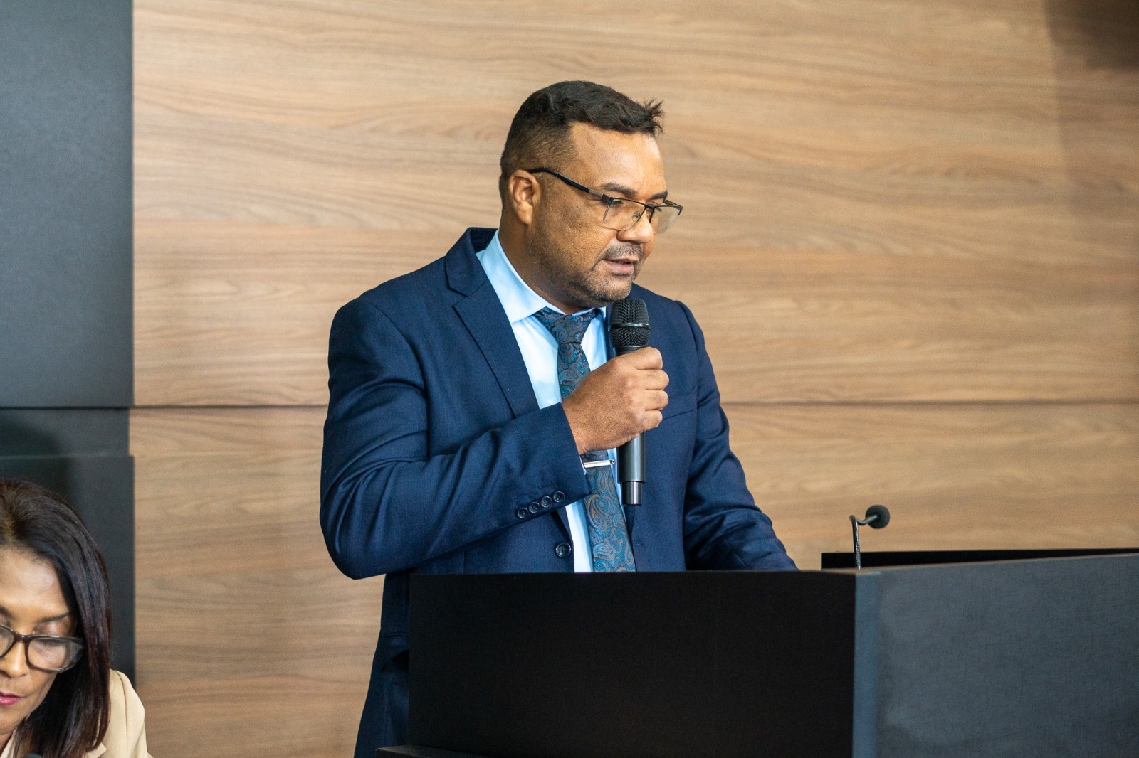 Vereadores debatem cultura, saúde e infraestrutura em sessão marcada por projetos de grande impacto social
Vereadores debatem cultura, saúde e infraestrutura em sessão marcada por projetos de grande impacto social